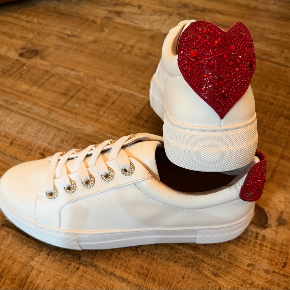 NEW Betsey Johnson White Sneakers with Red Heart - Picture 2 of 8